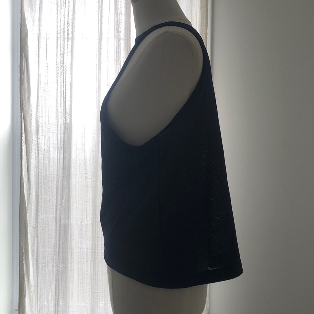 Lululemon Mesh Tank - Picture 4 of 7